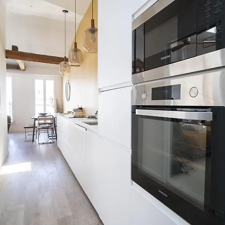 Joli 51m 5 min du Boulevard de Clichy Appartement *